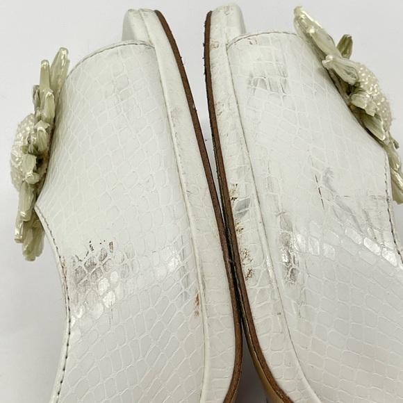 Vintage 90s White Slingback Pumps Open Toe Sandal Mid Heel Bridal Floral Shoes - Picture 9 of 17
